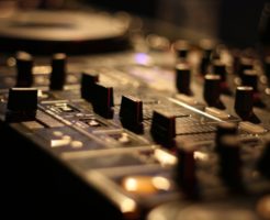 声優マネージャーの仕事内容と収入事情